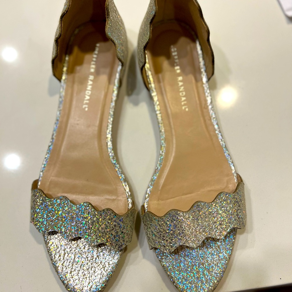 Loeffler Randall flat silver iridescent leather sandals scalloped sz 8.5